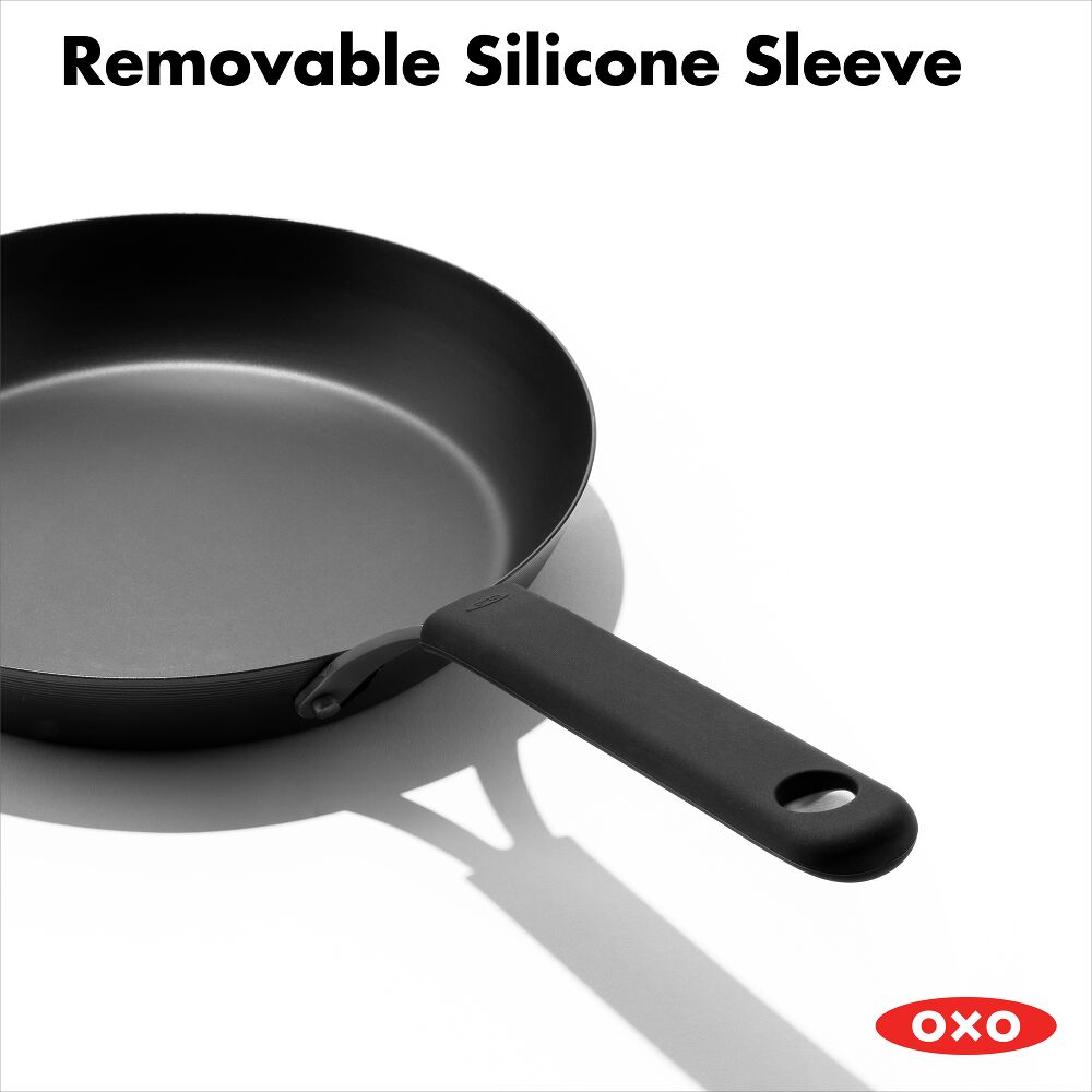 Carbon Steel Obsidian Series 8-Inch Frypan with Silicone Sleeve Y4