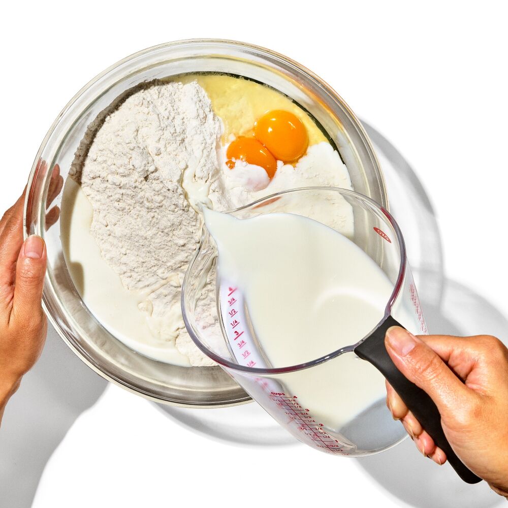 4-Cup Angled Measuring Cup D1