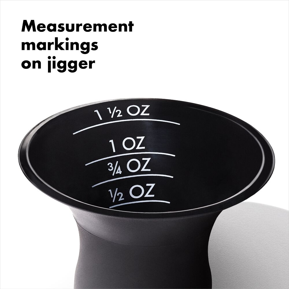 OXO Good Grips Plastic Cocktail Shaker- 20 oz/590 mL capacity B4