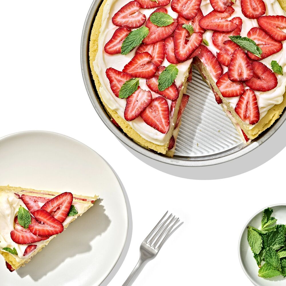 Non-Stick Pro Clear Coated 9 In Round Cake Pan C8