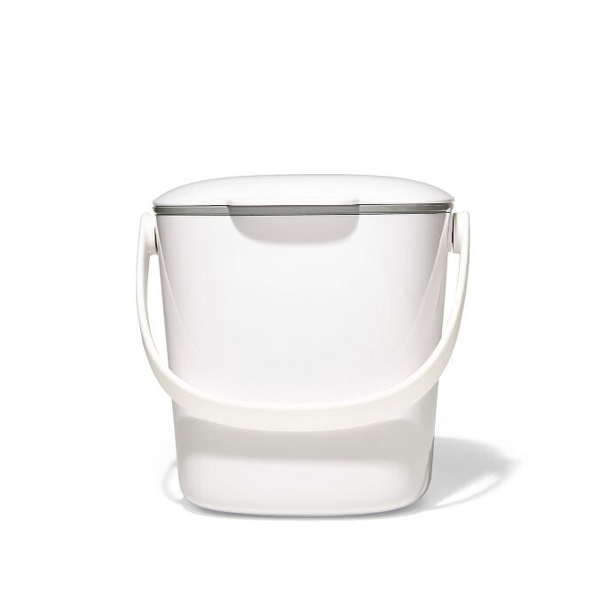 Easy-Clean Compost Bin - 0.75 Gal C8