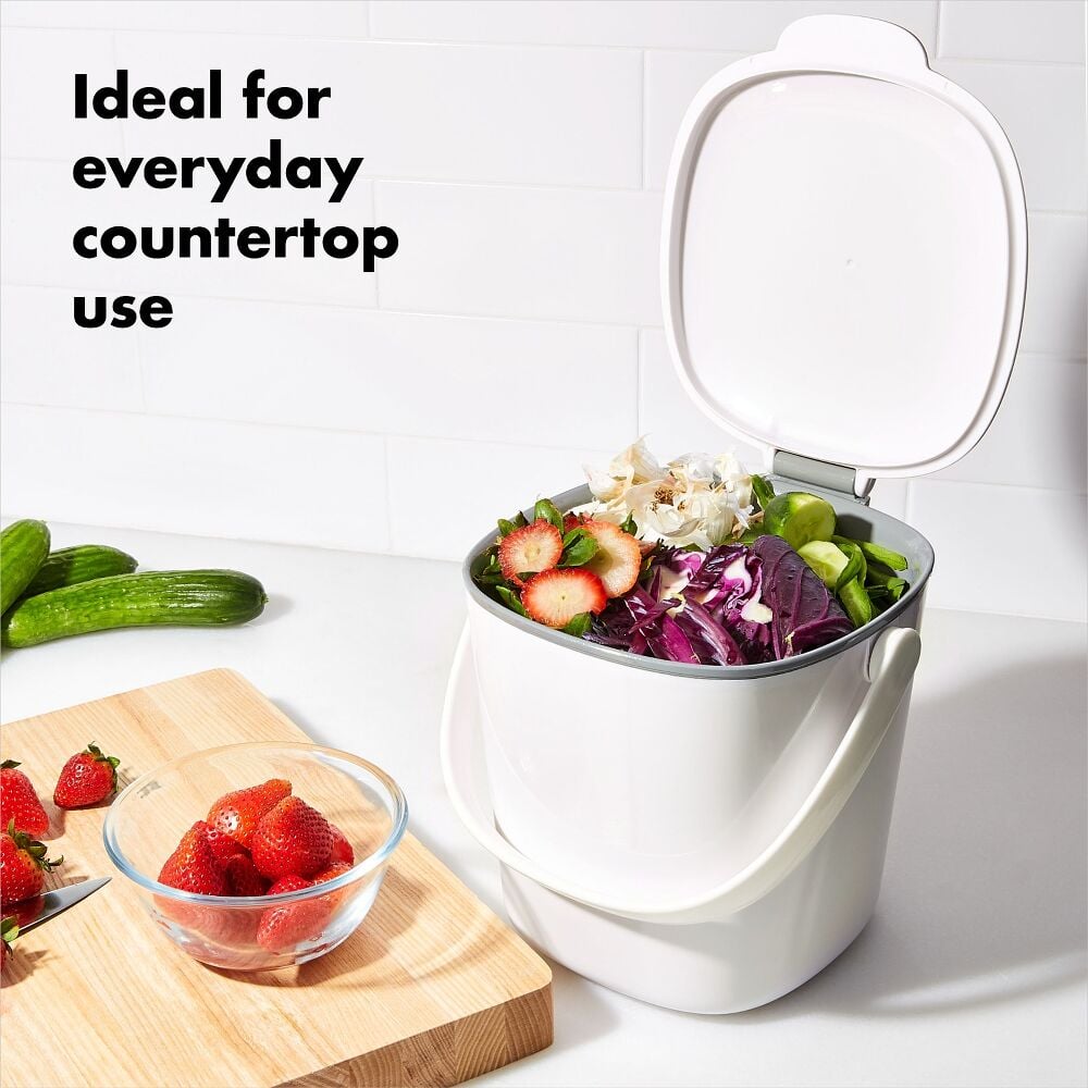 Easy-Clean Compost Bin - 0.75 Gal C8