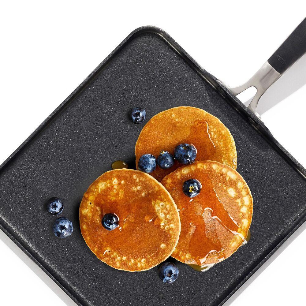 OXO Stainless Steel Everyday 11 in Square Griddle Z8