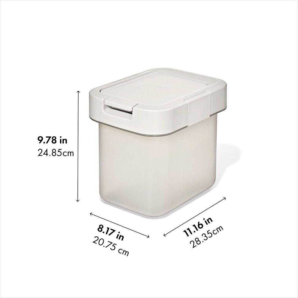 OXO Pet Airtight Food Container with Scoop — Small G7