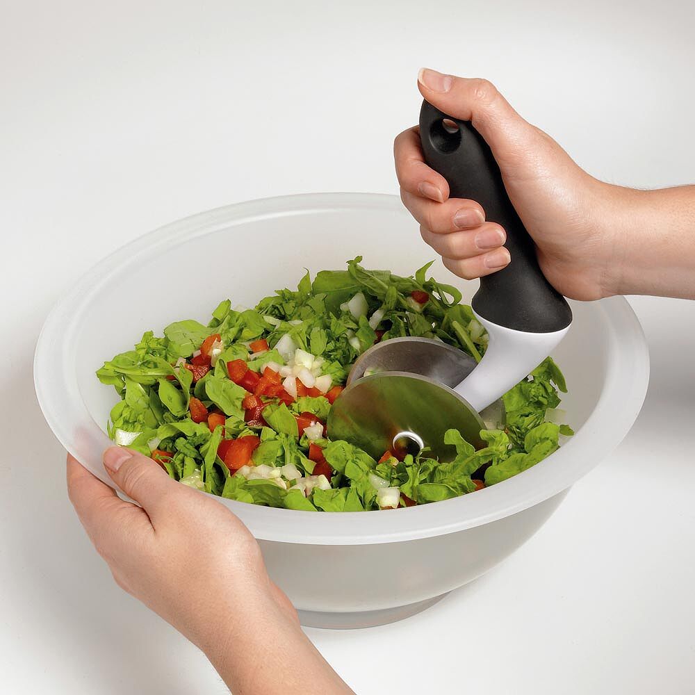 OXO Good Grips Salad Chopper & Bowl R2