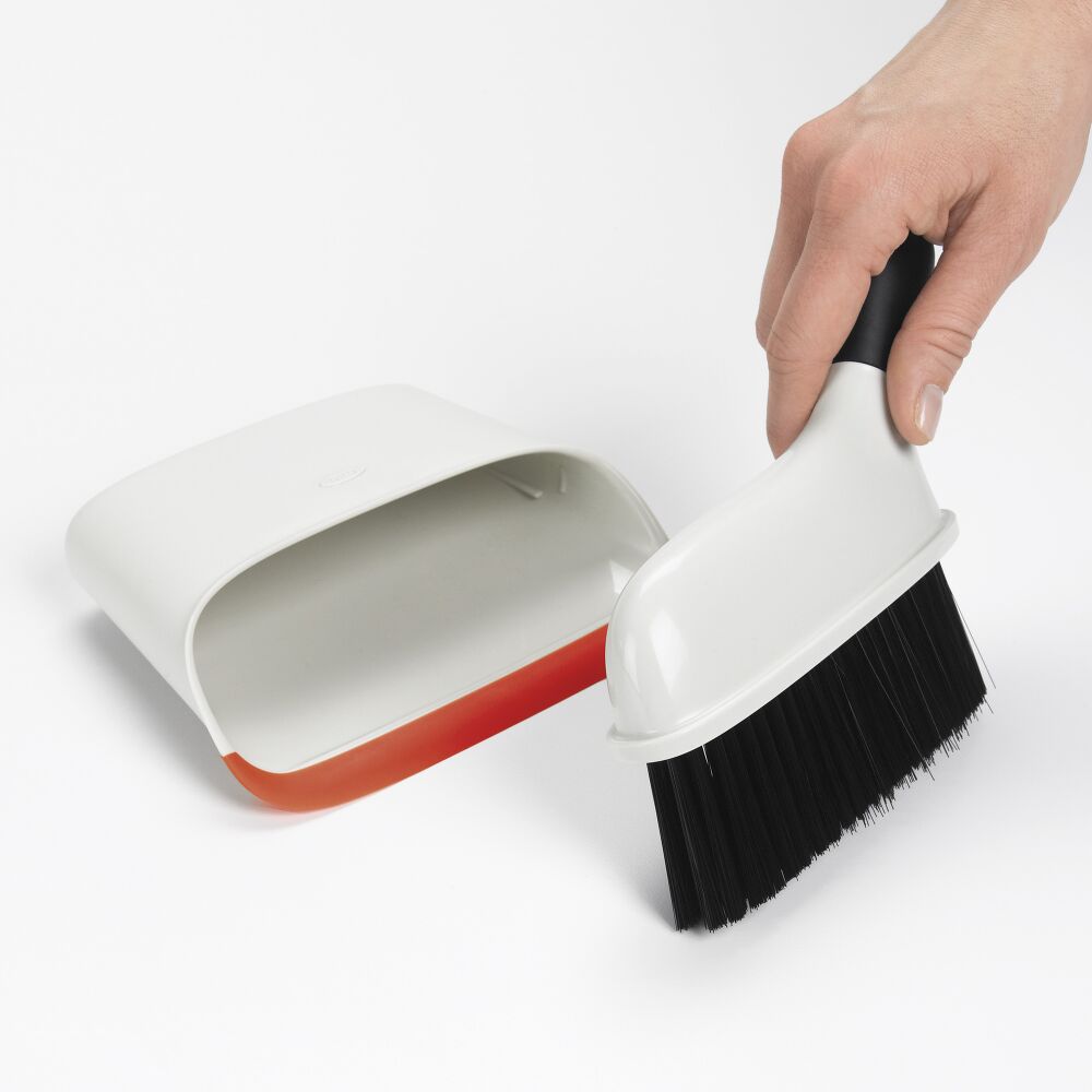 Compact Dustpan & Brush Set R2
