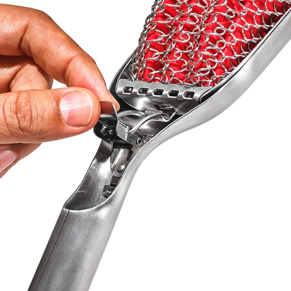 Coiled Grill Brush With Replaceable Head D3