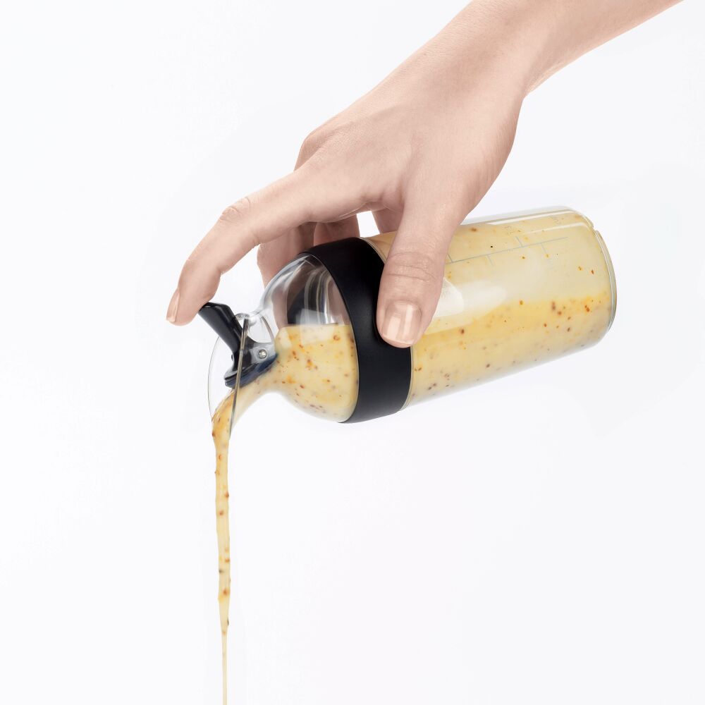 Little Salad Dressing Shaker U9