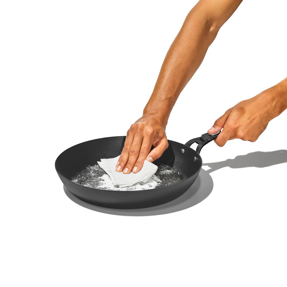Carbon Steel With Removable Handle 10in Pan G5
