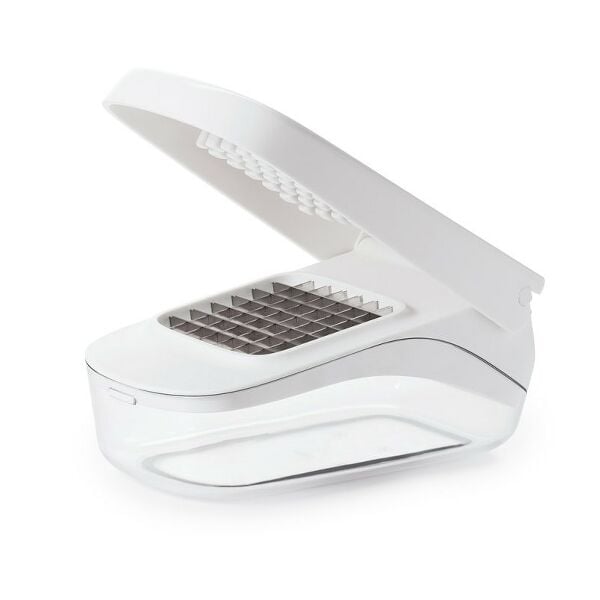 Vegetable Chopper with Easy-Pour Opening T1