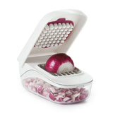Vegetable Chopper with Easy-Pour Opening T1
